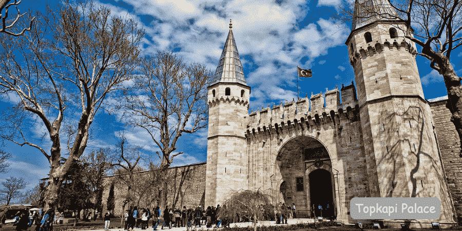 Picture of Topkapi Palace in the guide to Istanbul